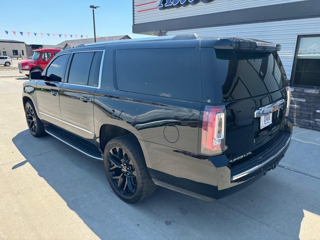 GMC Yukon XL Denali 4WD 2020