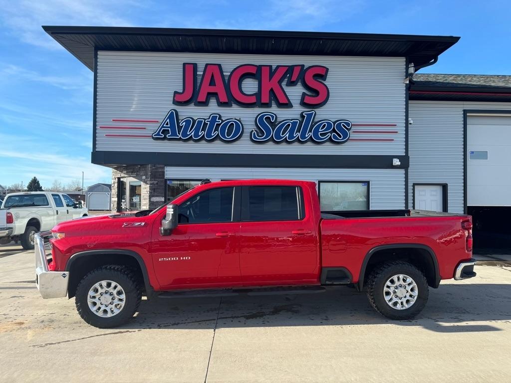 Chevrolet Silverado 2500HD LT Crew Cab Long Box 4WD 2024