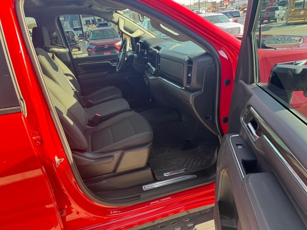 Chevrolet Silverado 2500HD LT Crew Cab Long Box 4WD 2024