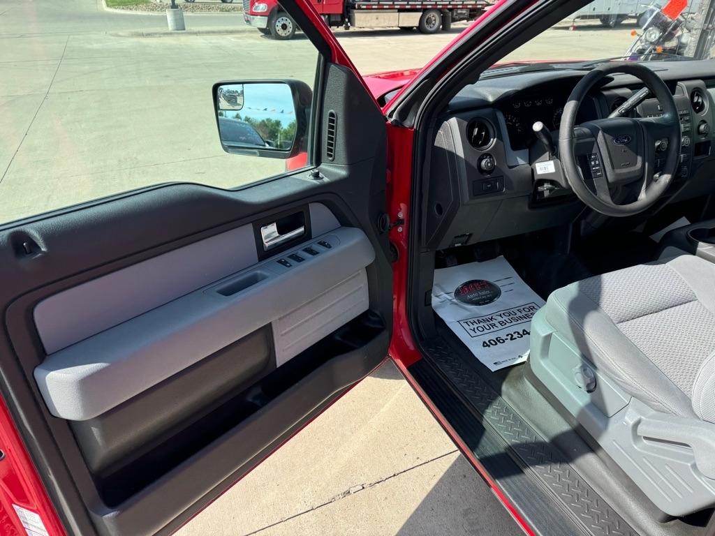 Ford F-150 XL SuperCab 8-ft. Bed 4WD 2014