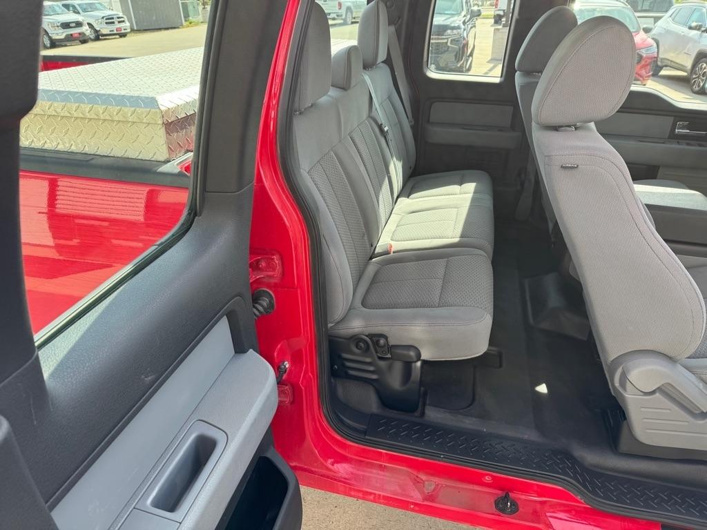 Ford F-150 XL SuperCab 8-ft. Bed 4WD 2014