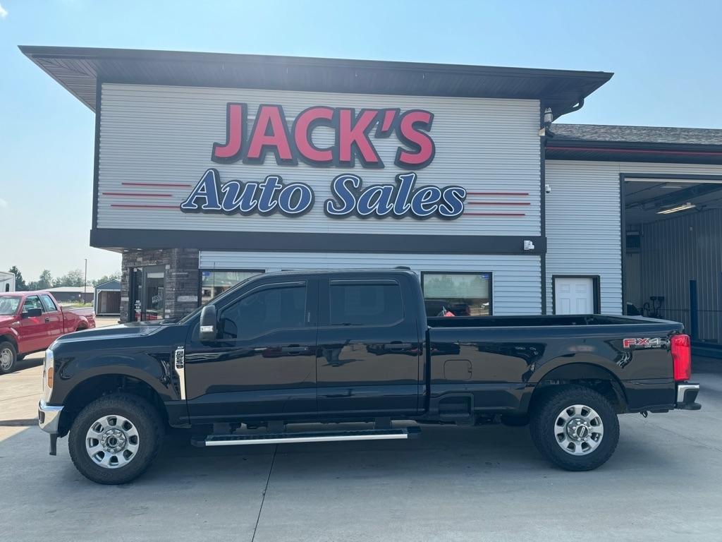 Ford F-250 SD XLT Crew Cab 4WD 2024