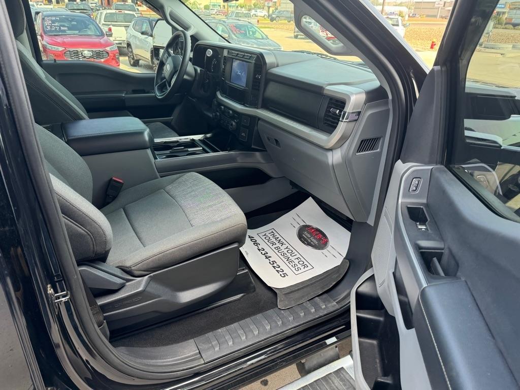 Ford F-250 SD XLT Crew Cab 4WD 2024