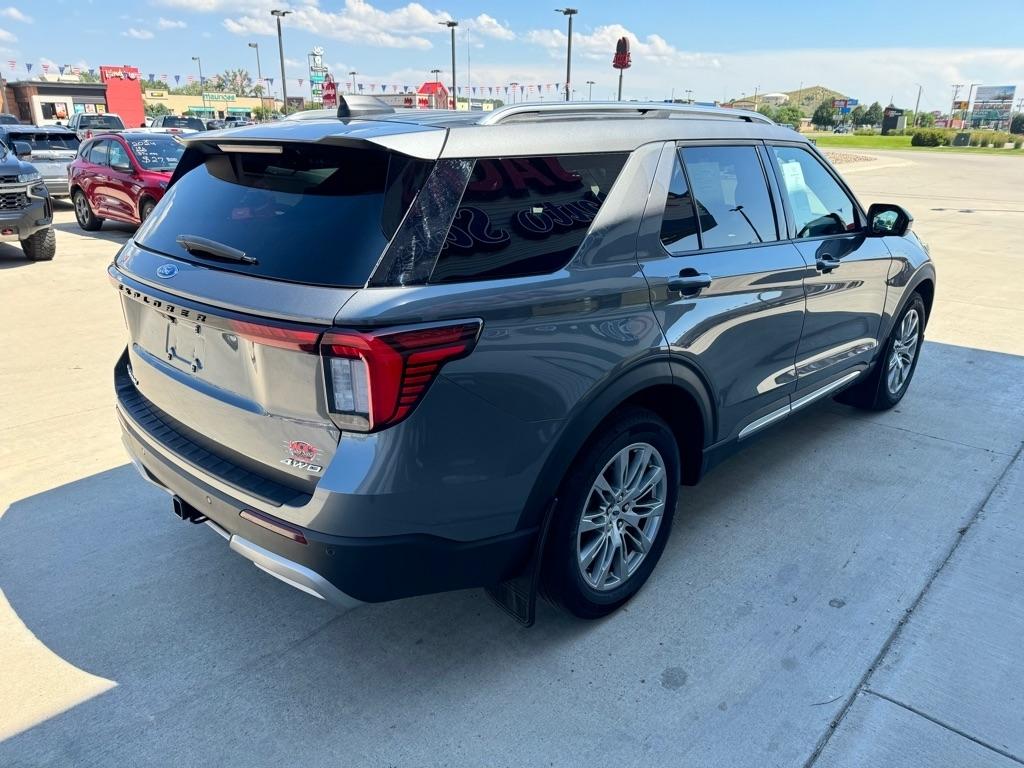 Ford Explorer photo 4