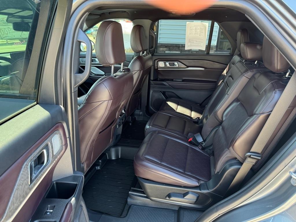 Ford Explorer photo 9