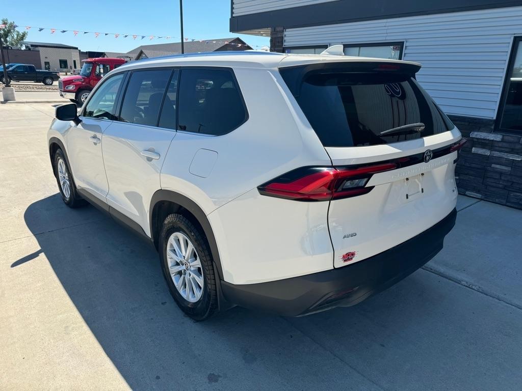 Toyota Grand Highlander XLE AWD 2024