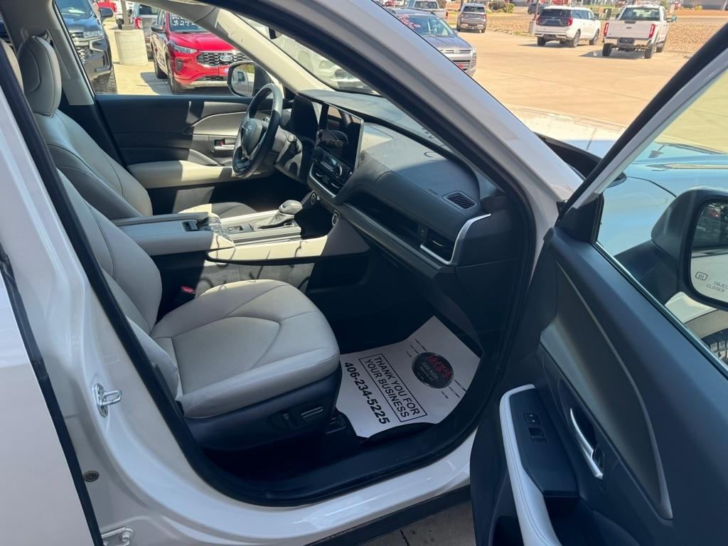 Toyota Grand Highlander XLE AWD 2024