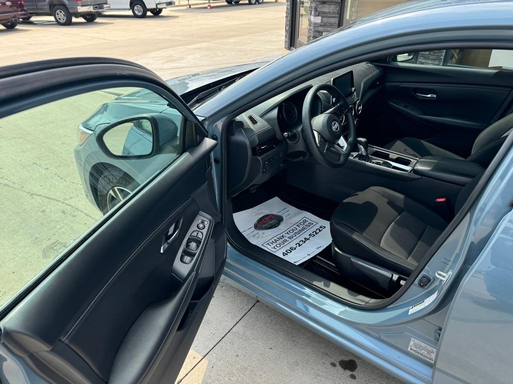Nissan Sentra SV 2024