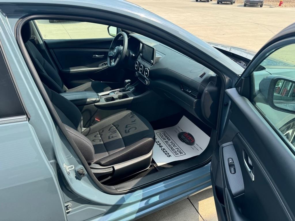 Nissan Sentra SV 2024