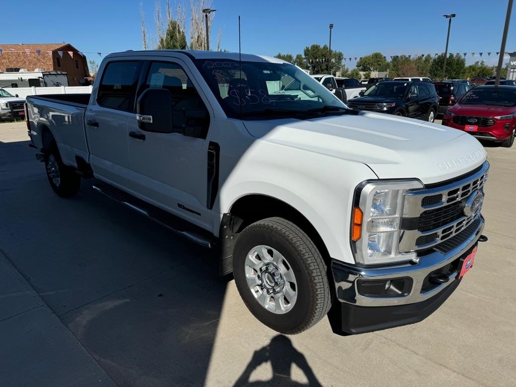 Ford F-350 SD XLT Crew Cab Long Bed 4WD 2023