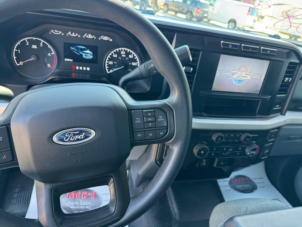 Ford F-350 SD XLT Crew Cab Long Bed 4WD 2023