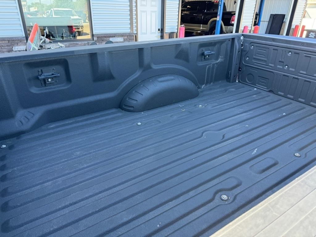 Ford F-350 SD XLT Crew Cab Long Bed 4WD 2023