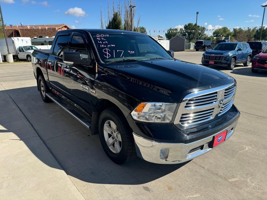 RAM 1500 SLT Crew Cab SWB 4WD 2014