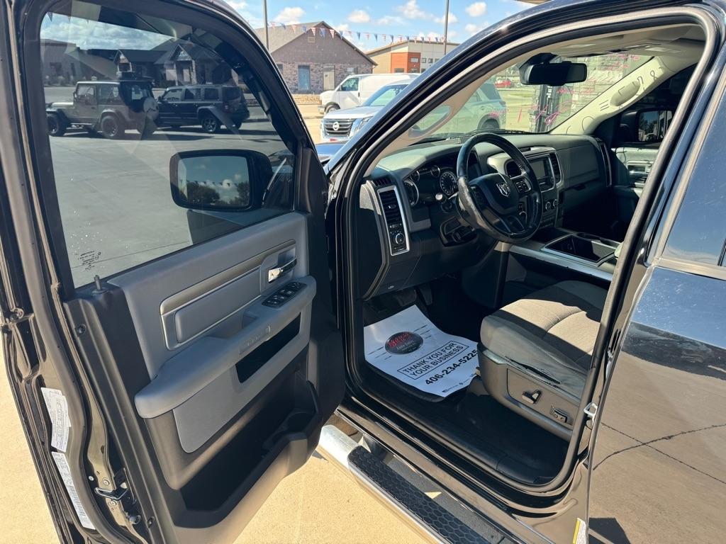 RAM 1500 SLT Crew Cab SWB 4WD 2014