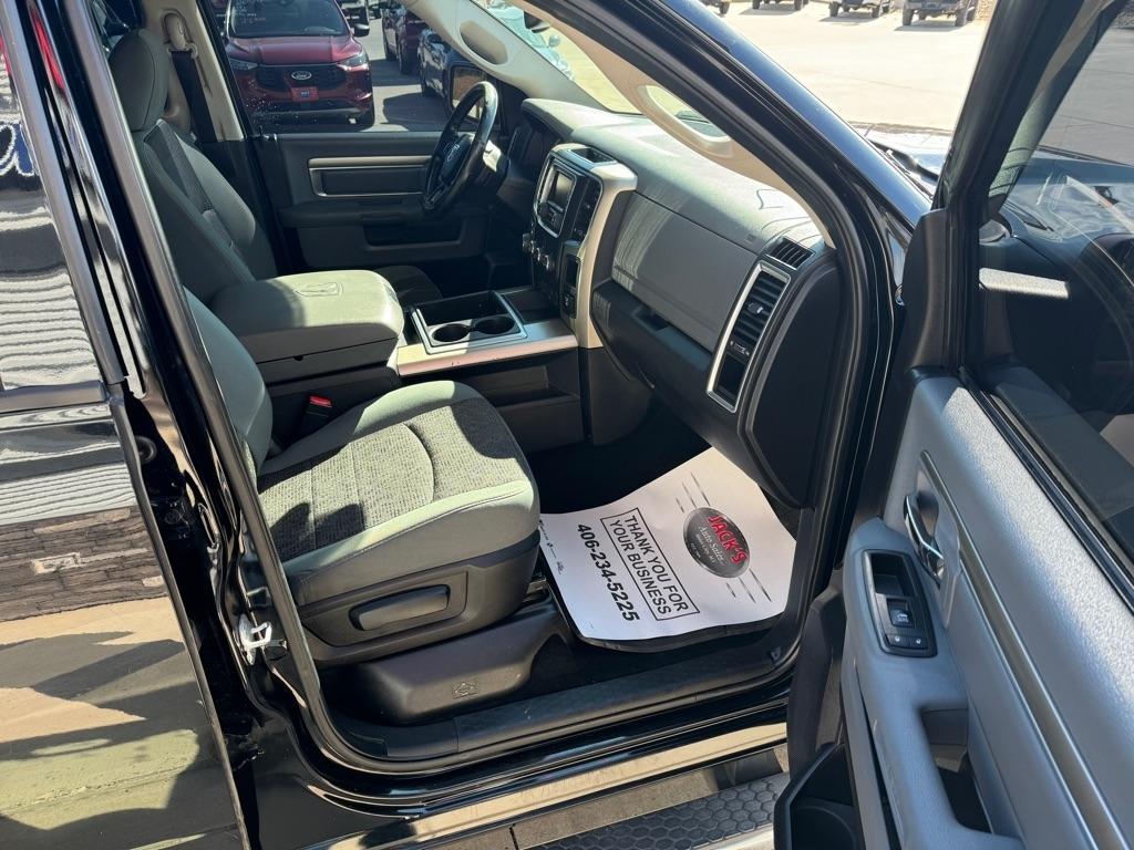 RAM 1500 SLT Crew Cab SWB 4WD 2014