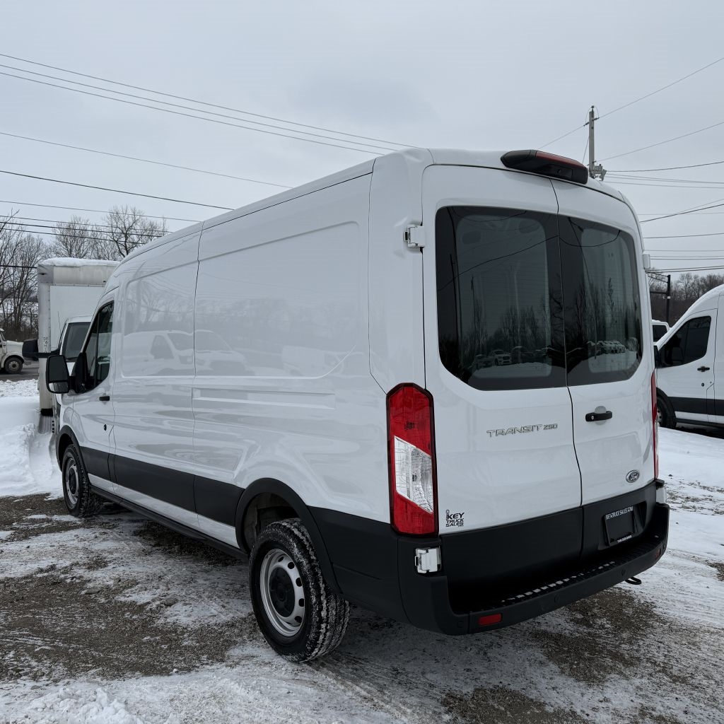 Ford Transit 250 Van 2023