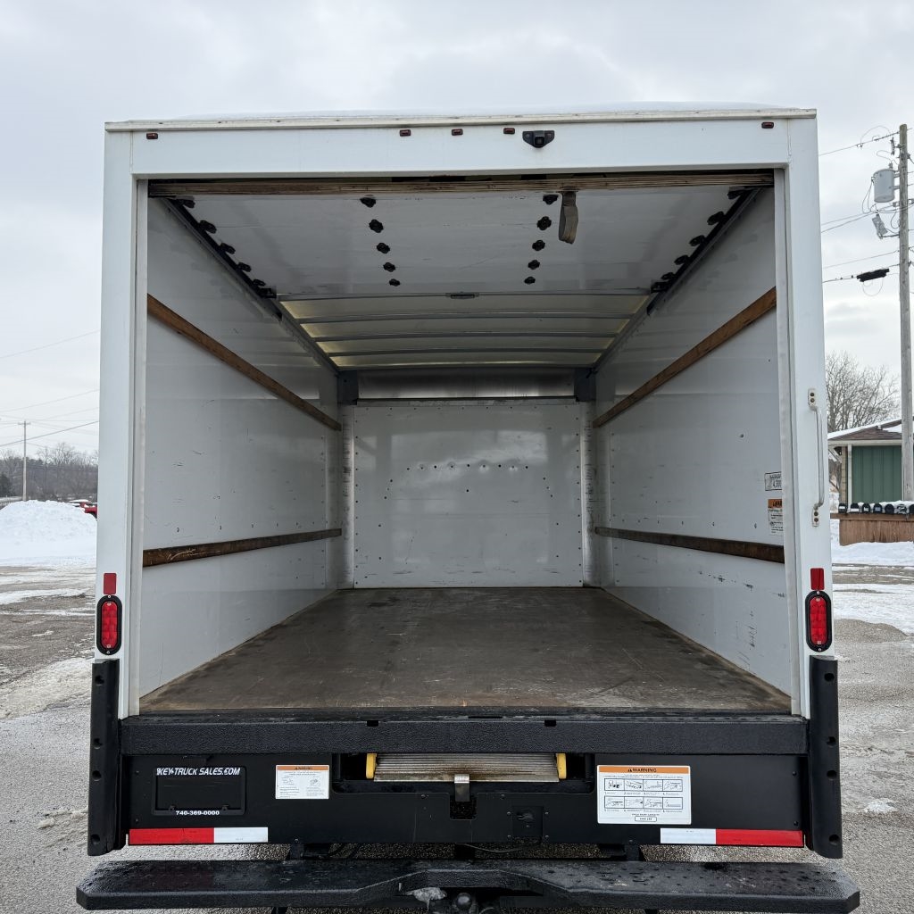 GMC Savana G3500 177 in. 2021