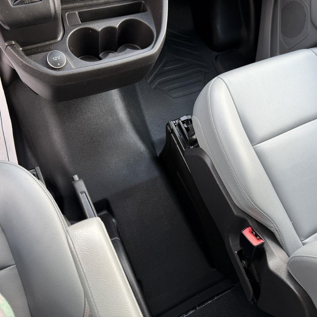 Ford Transit 150 Van Low Roof 60/40 Pass. 148-in. WB 2018