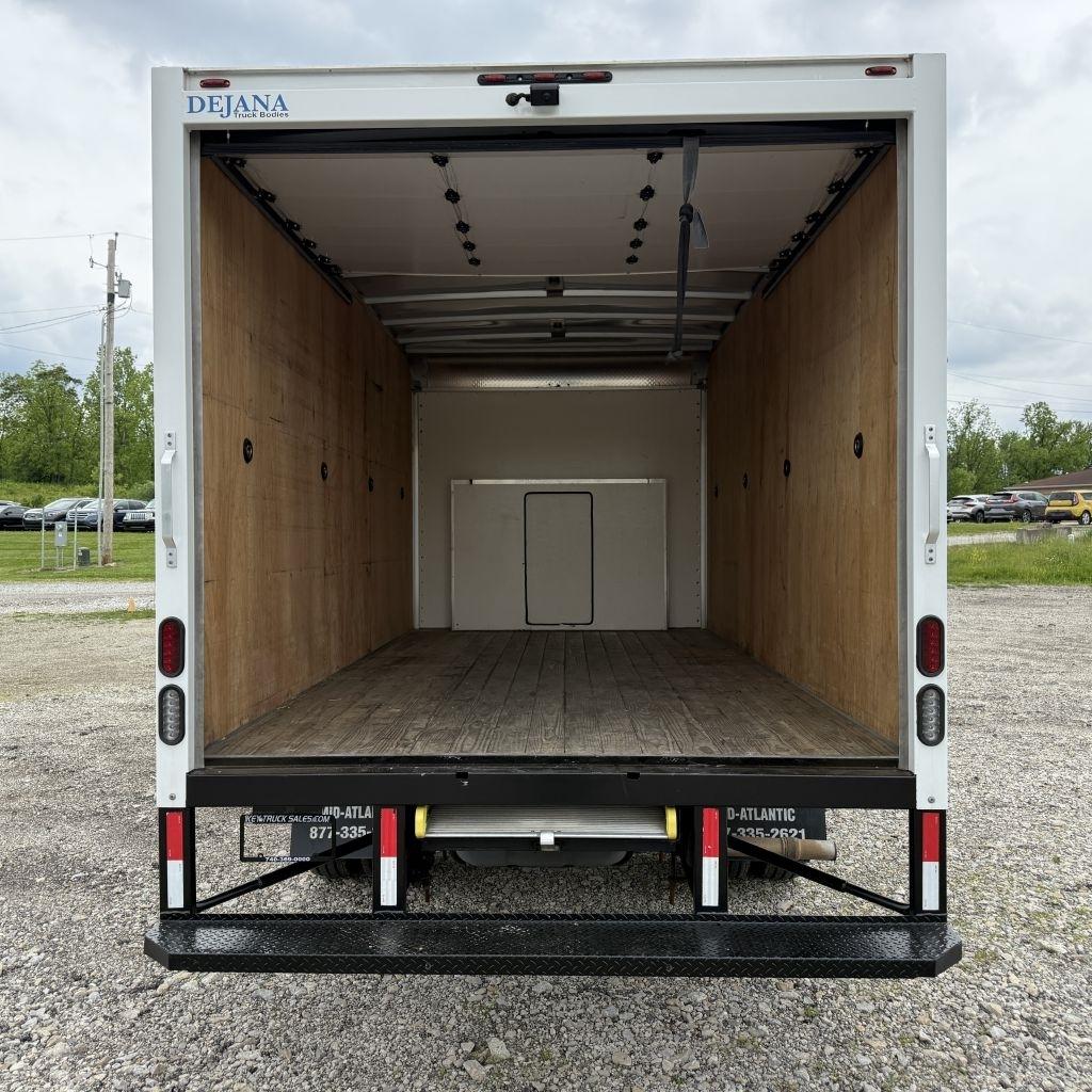 Ford Econoline E-350 Super Duty 2022