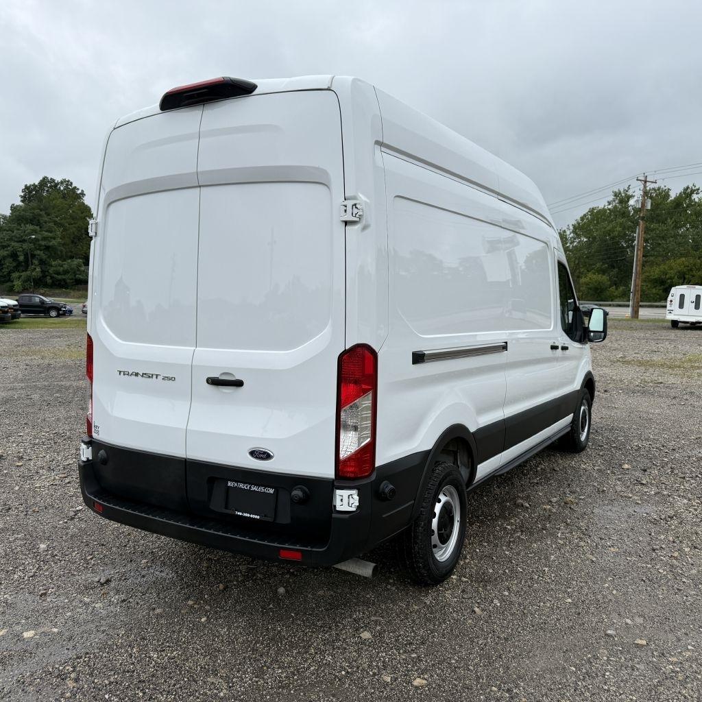 Ford Transit 250 Van 2025