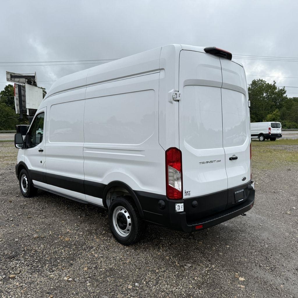 Ford Transit 250 Van 2025