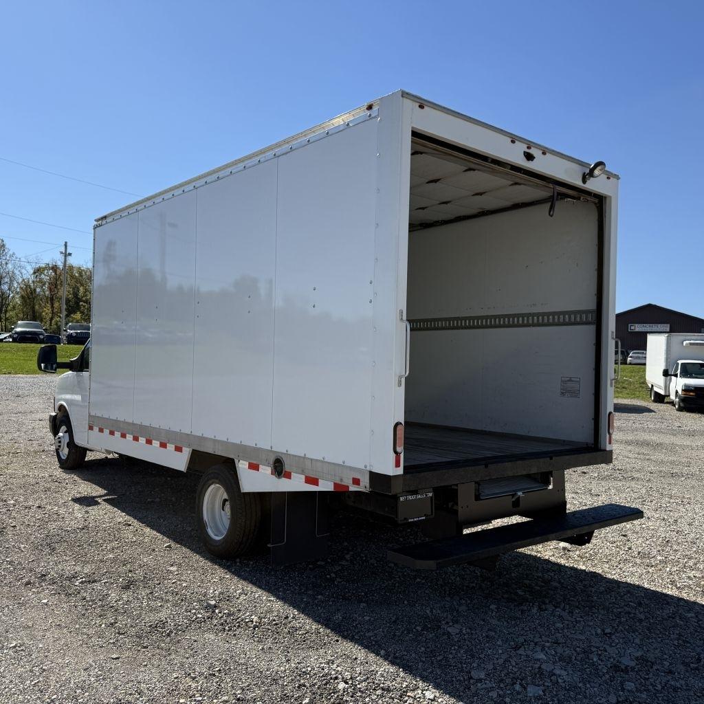 Chevrolet Express G3500 177" 2024