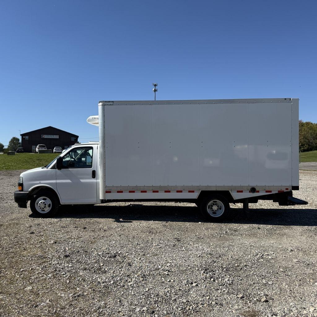 Chevrolet Express G3500 177" 2024