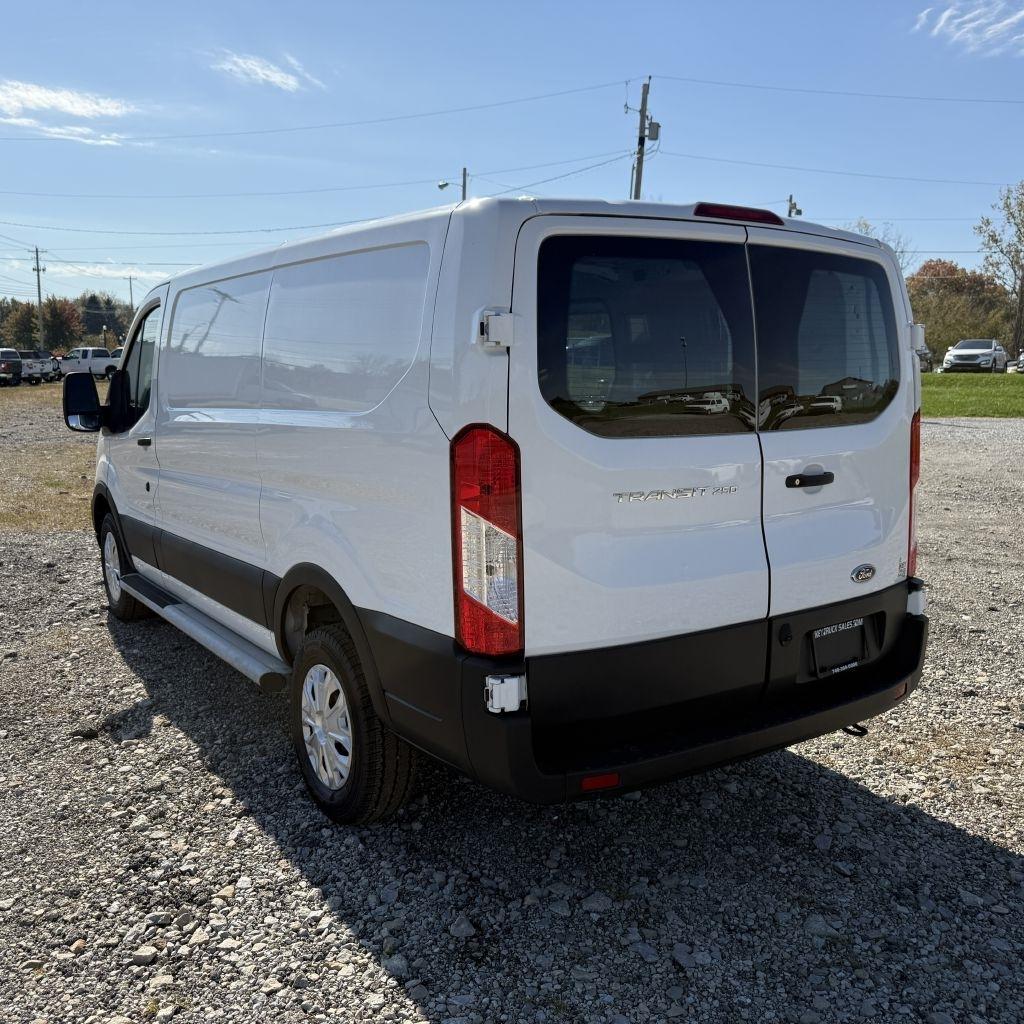 Ford Transit 250 Van 2025