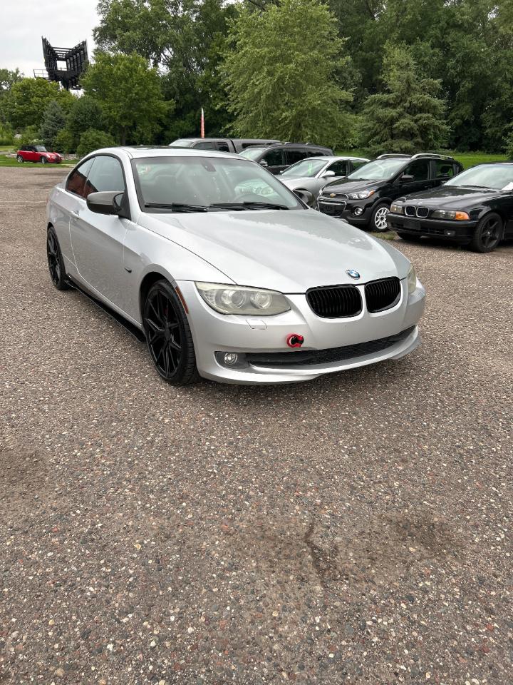 BMW 3-Series 335i xDrive Coupe 2011