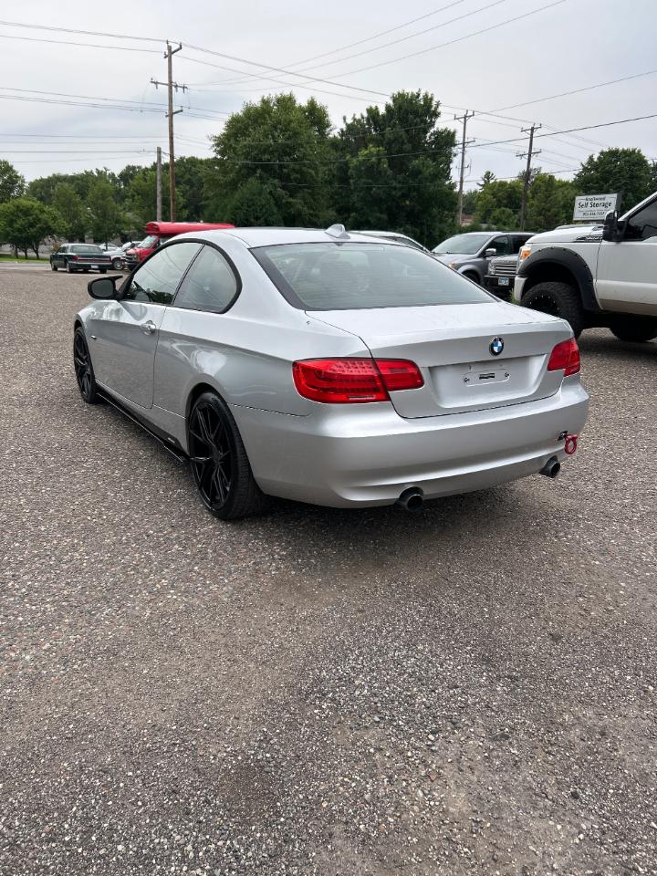 BMW 3-Series 335i xDrive Coupe 2011