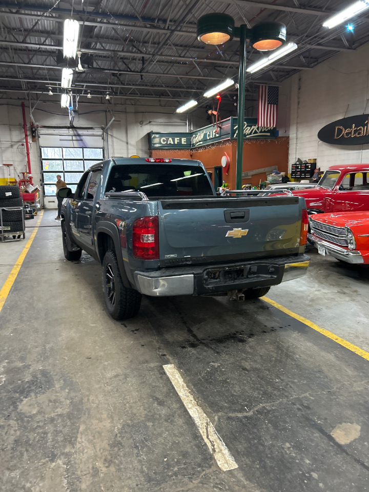 Chevrolet Silverado 1500 LT1 Crew Cab 4WD 2010