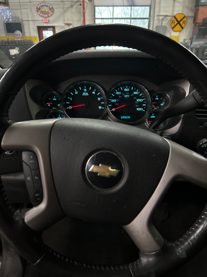 Chevrolet Silverado 1500 LT1 Crew Cab 4WD 2010