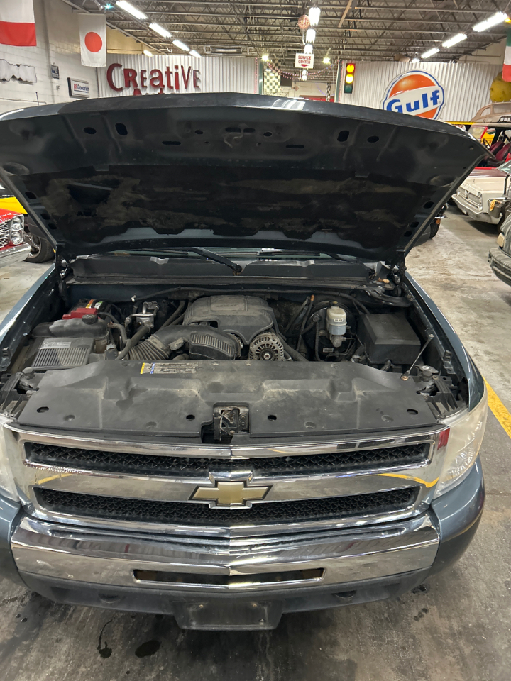 Chevrolet Silverado 1500 LT1 Crew Cab 4WD 2010