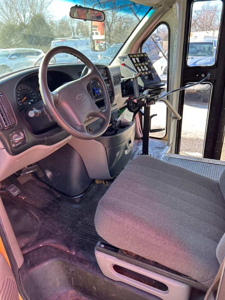 Chevrolet Express G3500 2000