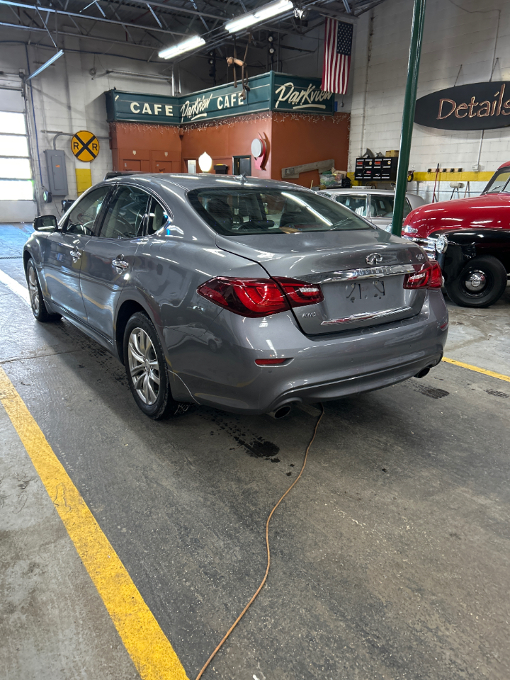 Infiniti Q70 3.7 AWD 2015