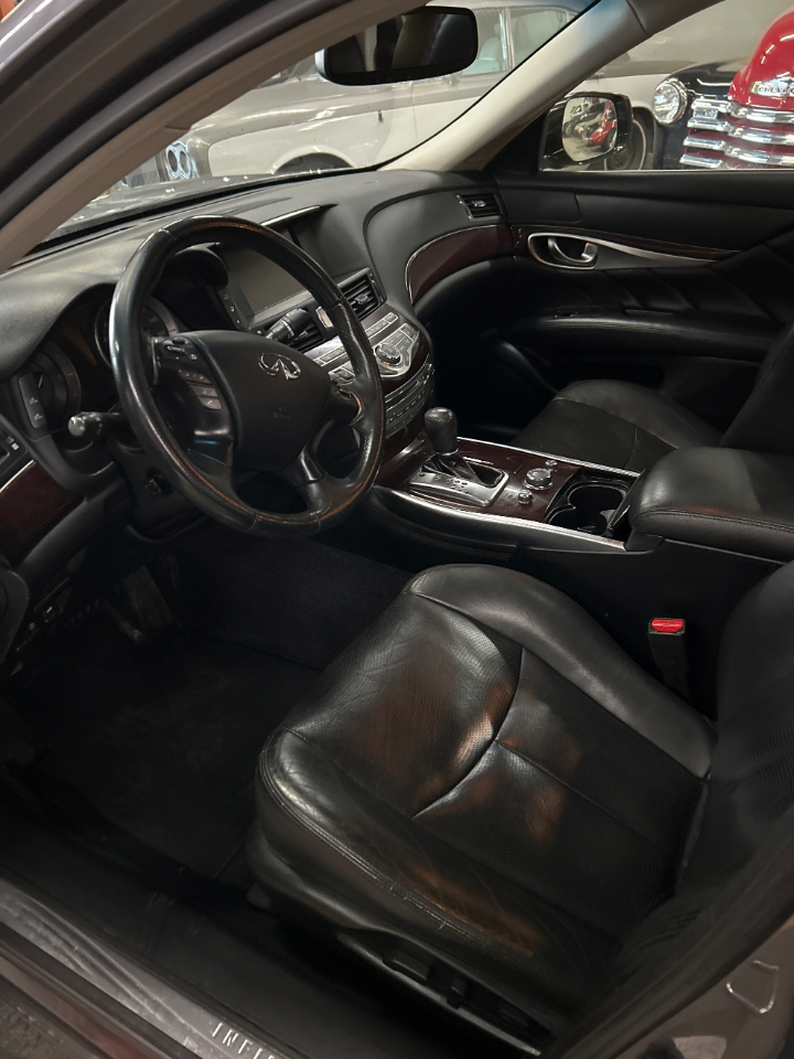 Infiniti Q70 3.7 AWD 2015