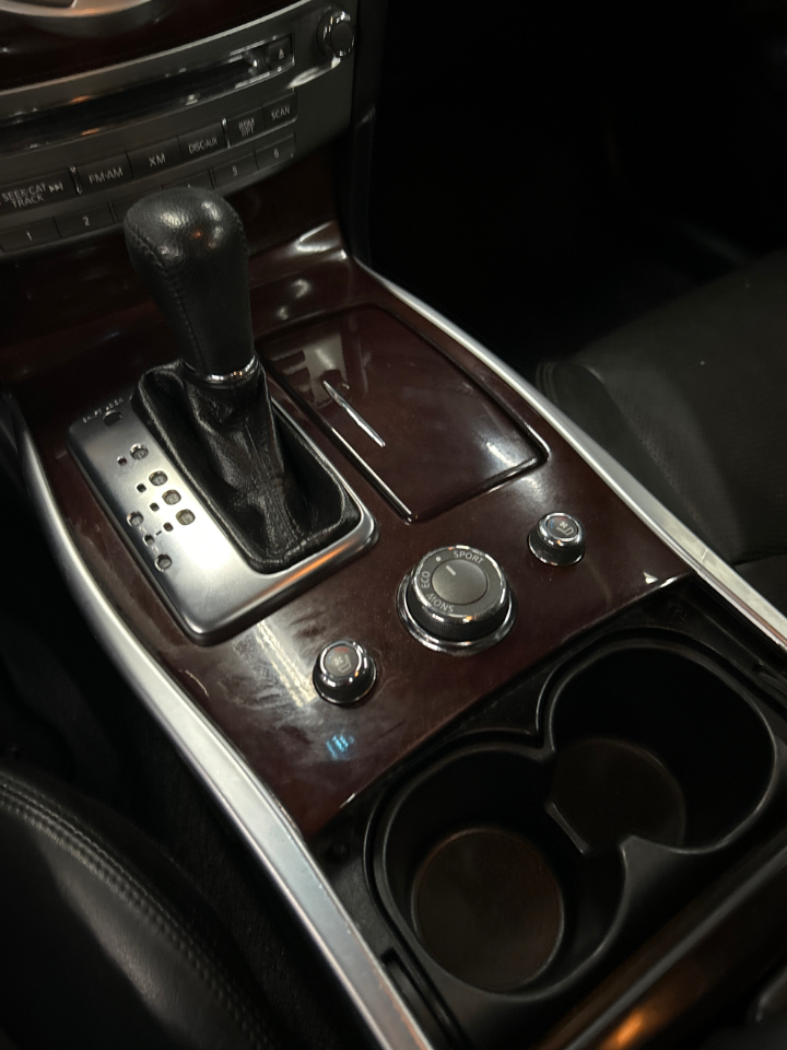 Infiniti Q70 3.7 AWD 2015