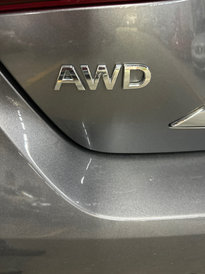 Infiniti Q70 3.7 AWD 2015