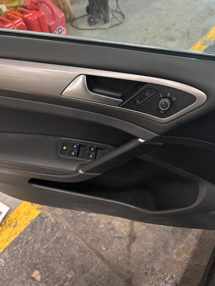 Volkswagen Golf SportWagen TDI S 6A 2015