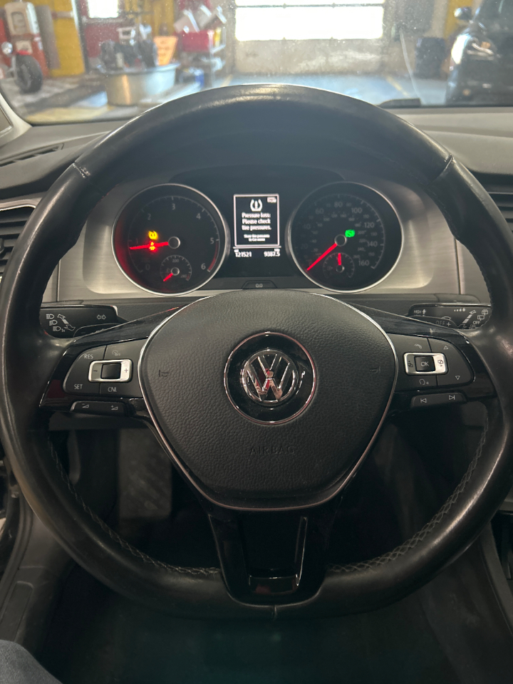 Volkswagen Golf SportWagen TDI S 6A 2015