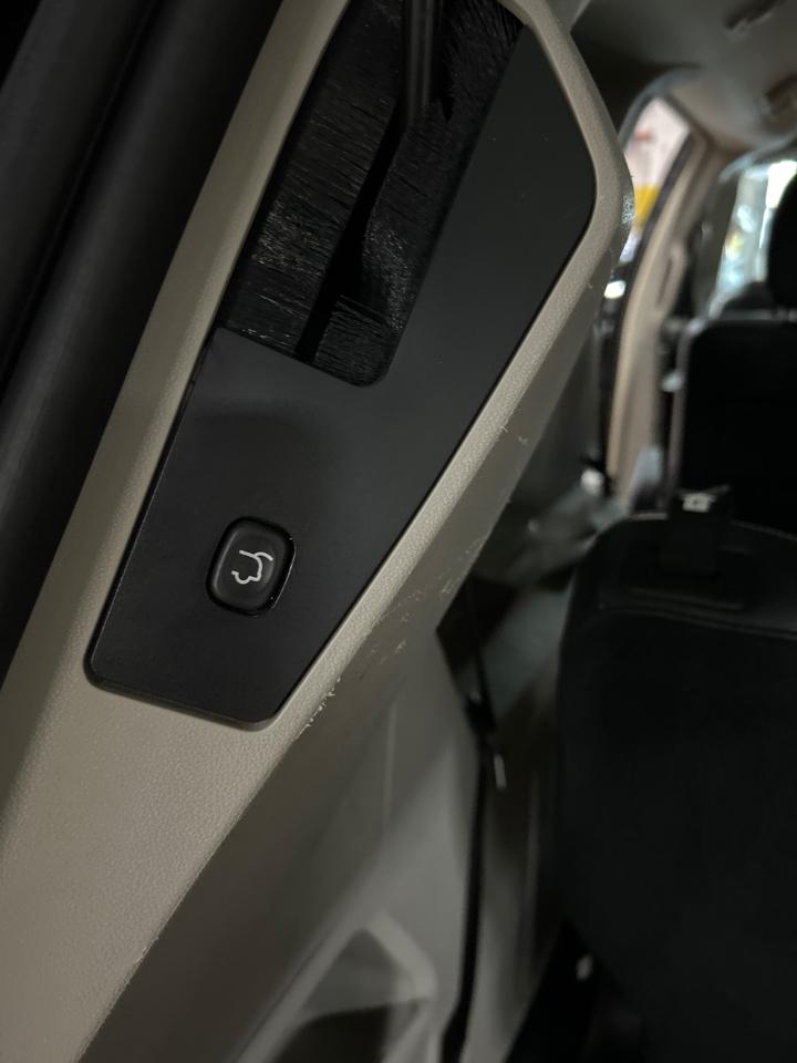 Chrysler Town & Country Touring-L 2016