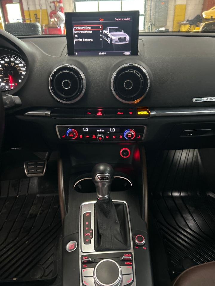 Audi A3 2.0T Premium Plus Cabriolet quattro S tronic 2015