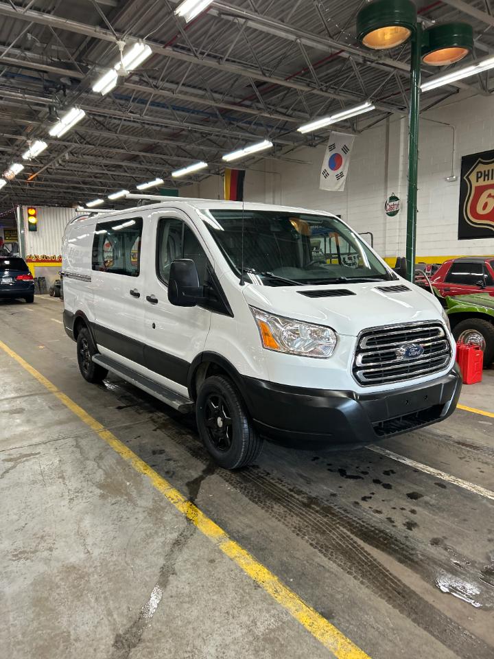Ford Transit 250 Van Low Roof w/Sliding Pass. 130-in. WB 2019