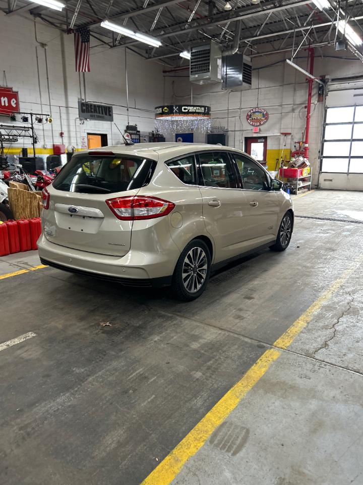 Ford C-Max Energi Titanium 2017