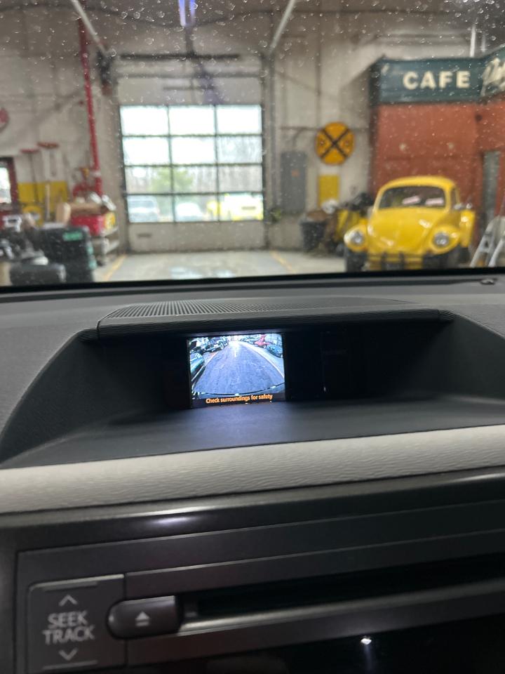 Toyota Sienna 5dr 8-Pass Van V6 SE FWD (Natl) 2013