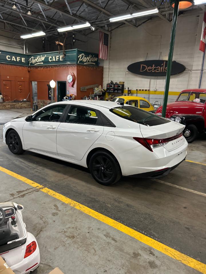 Hyundai Elantra SEL 2021