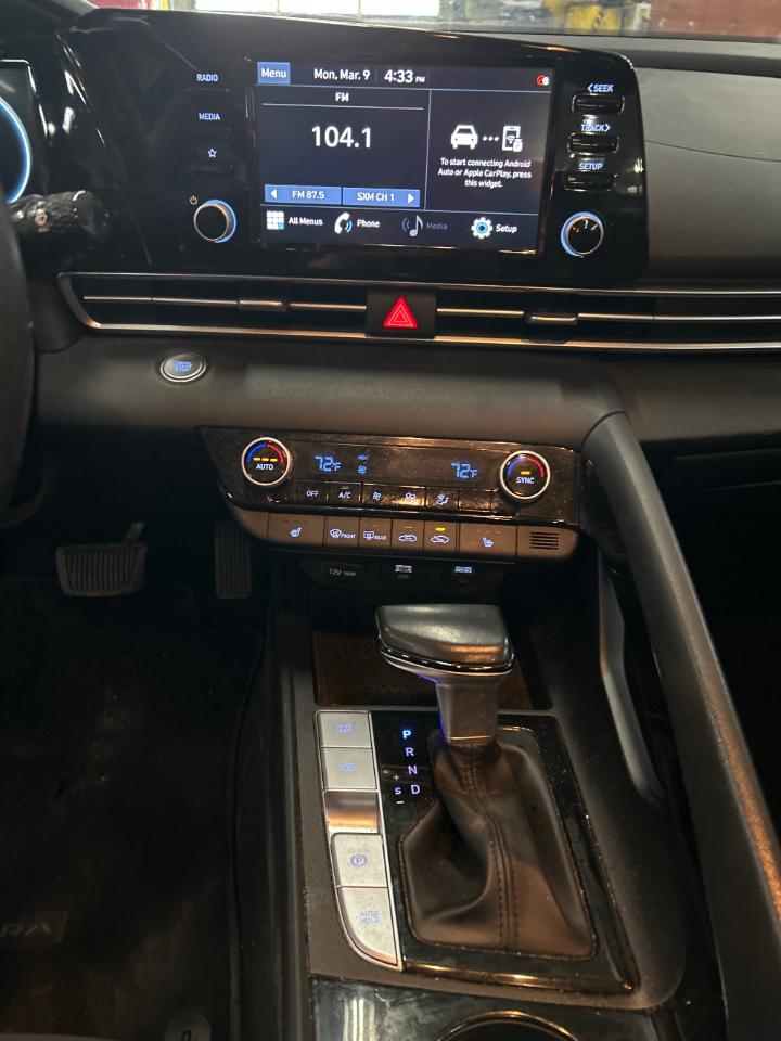 Hyundai Elantra SEL 2021