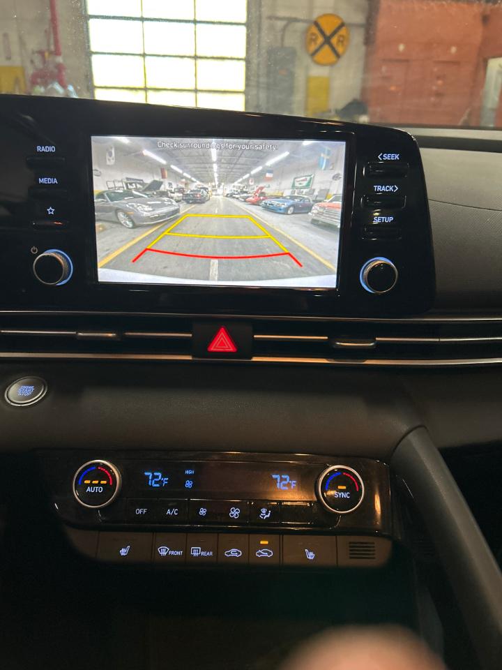 Hyundai Elantra SEL 2021