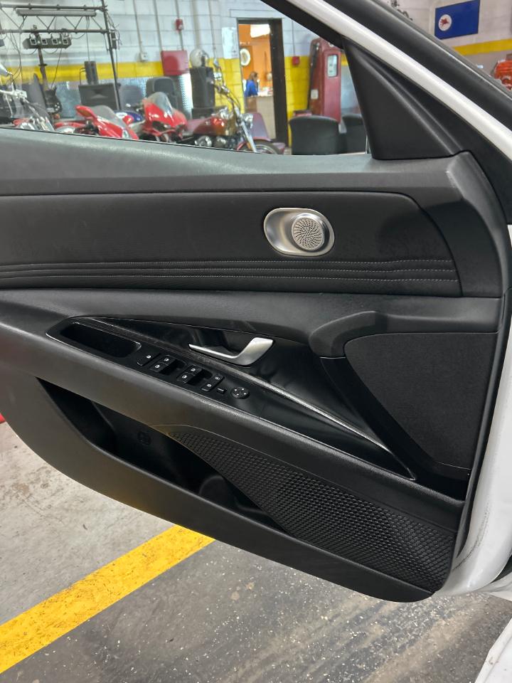 Hyundai Elantra SEL 2021