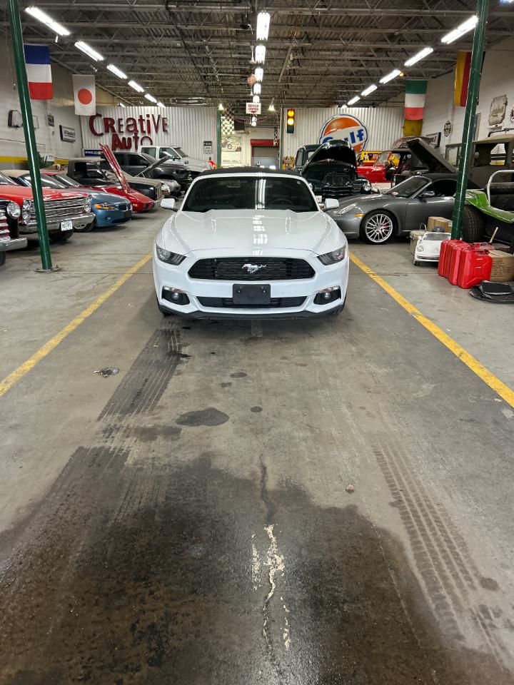 Ford Mustang V6 Convertible 2015